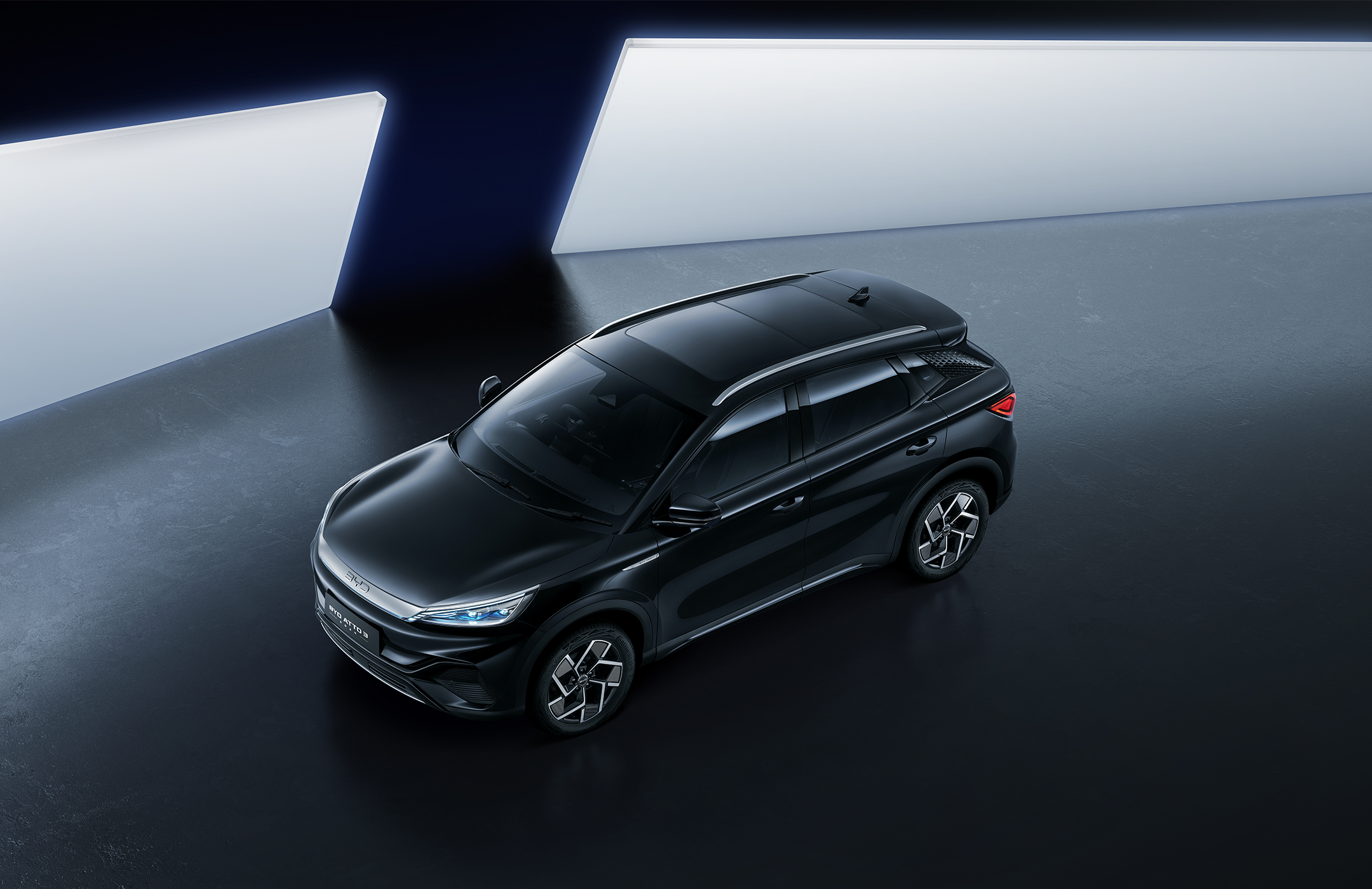 ATTO 3 Front