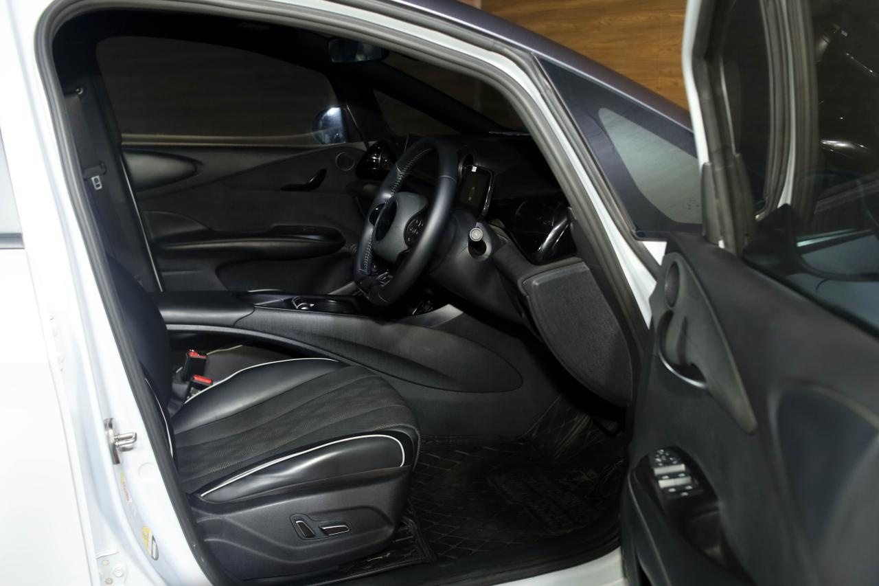 BYD Dolphin Dash