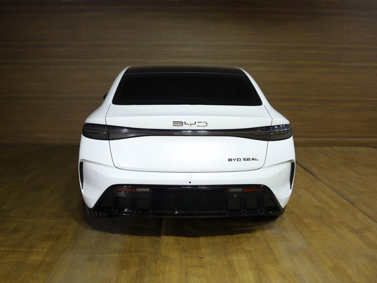 BYD SEAL Rear