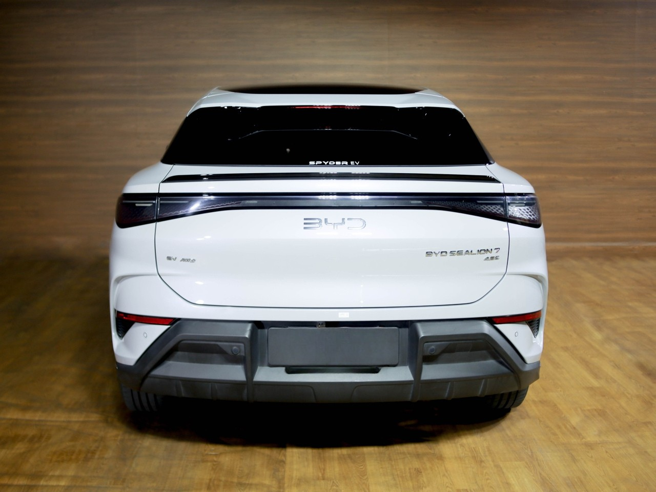 SEALION 7 Rear