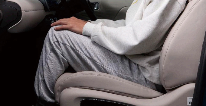 AION UT Front Seats