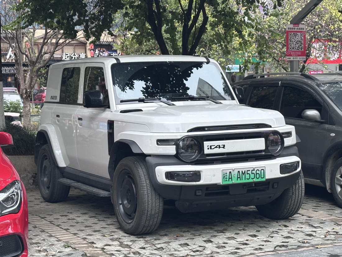iCAR V23 on the road