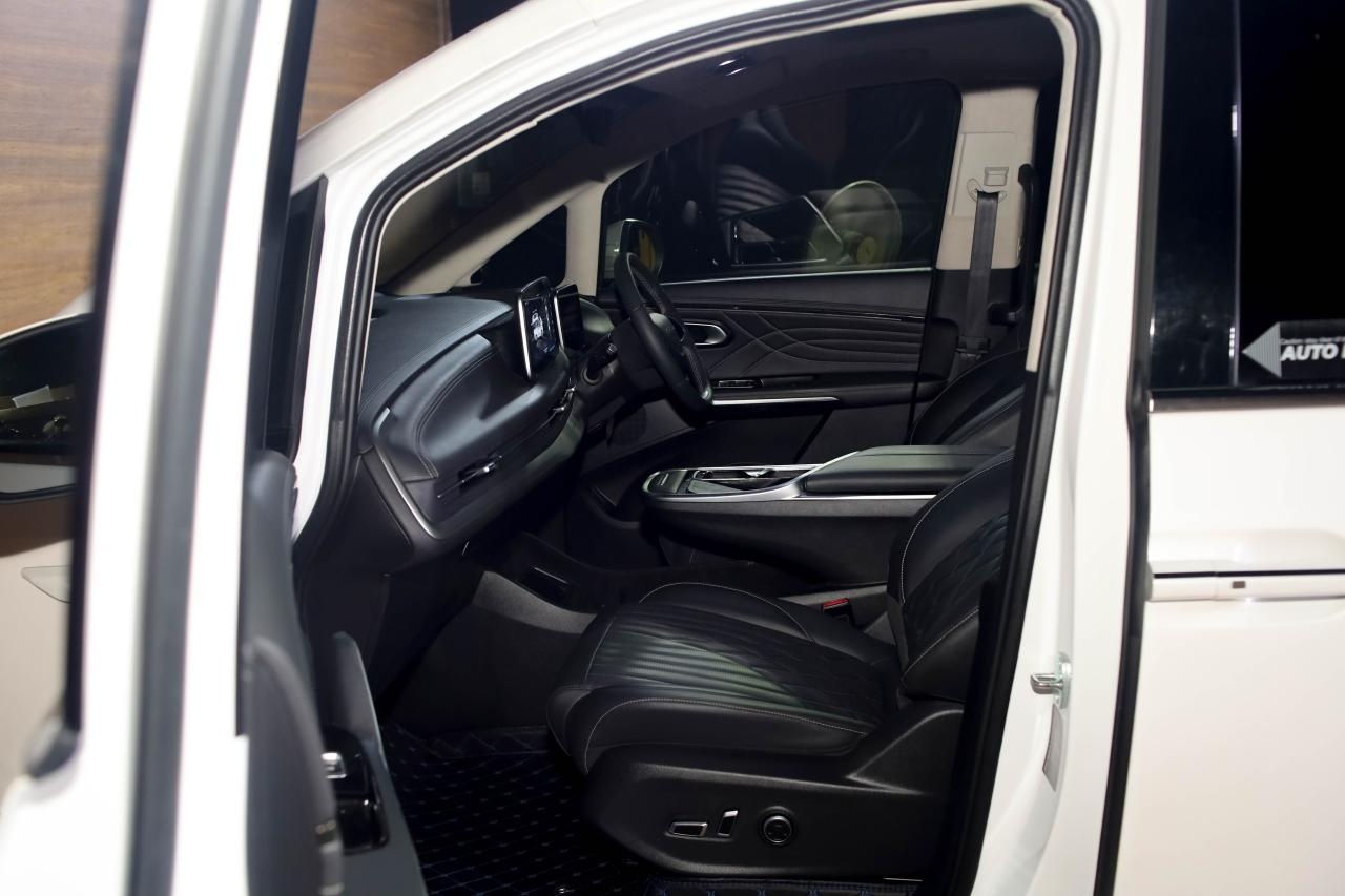 MG MAXUS 9